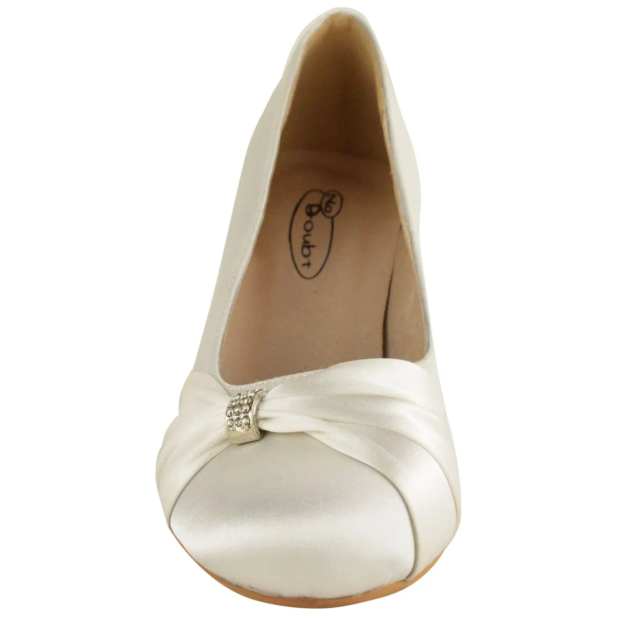 KAIRI LOW HEEL COURT SHOES WITH CLOSE TOE IN IVORY CREAM SILK